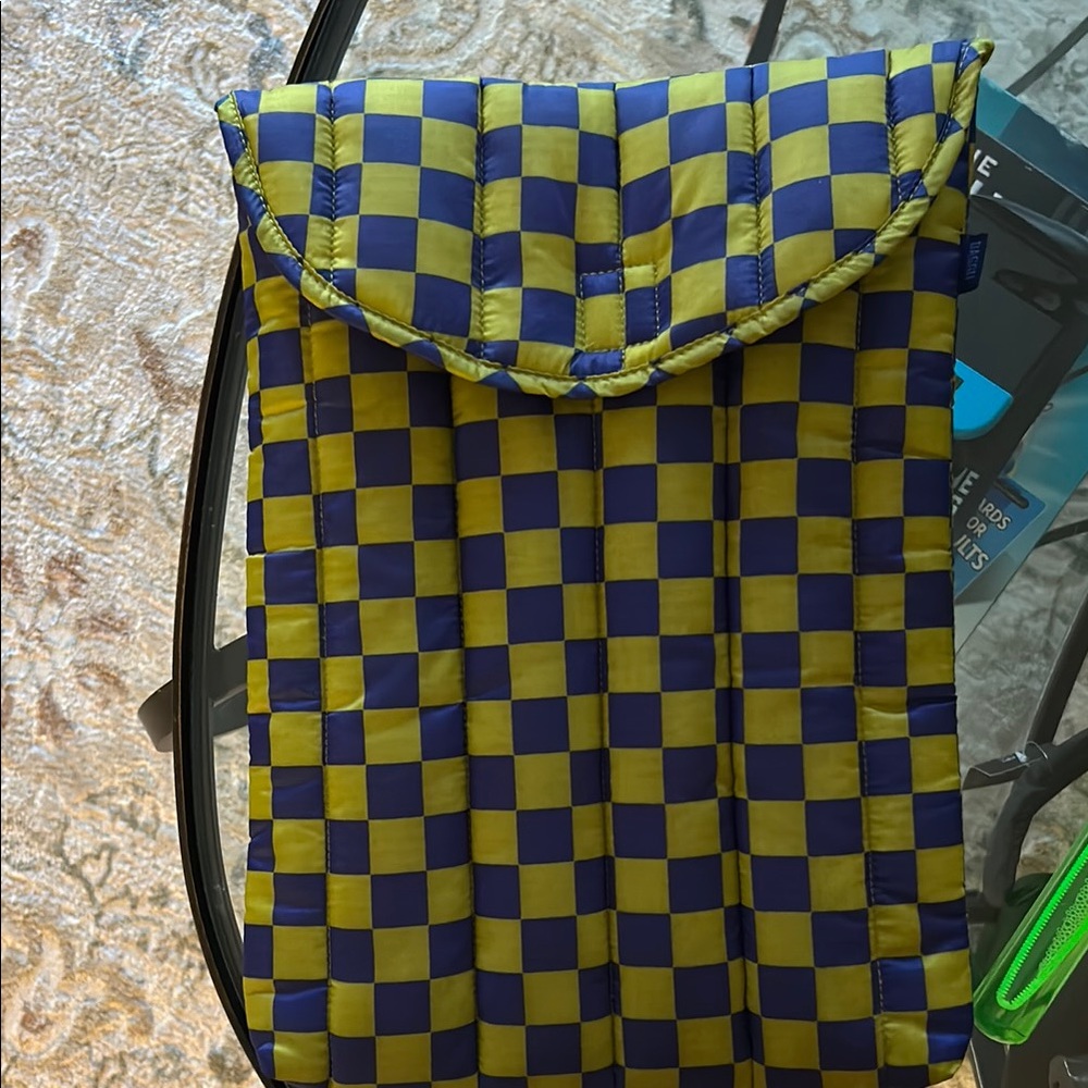 Baggu 16 inch laptop sleeve